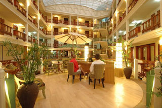 Sea Pearl Beach & Spa Patong Екстер'єр фото