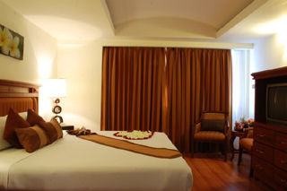 Sea Pearl Beach & Spa Patong Екстер'єр фото